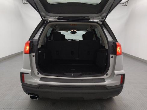 Used 2017 GMC Terrain SLE image 29