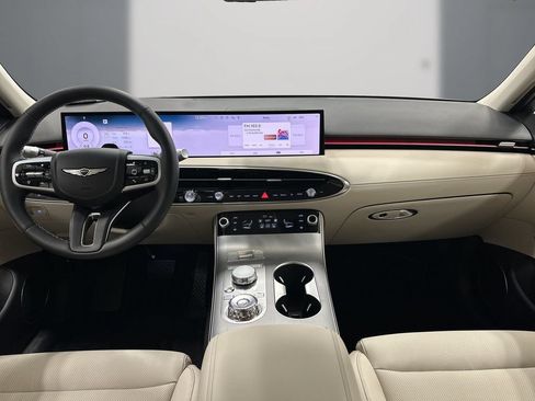 Certified 2026 Genesis GV70 2.5T Select AWD/4WD image 18