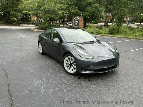 Used 2023 Tesla Model 3 Standard Range RWD image 2