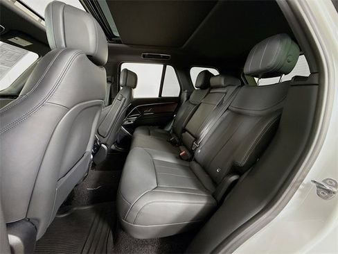 Certified 2023 Land Rover Range Rover SE image 24