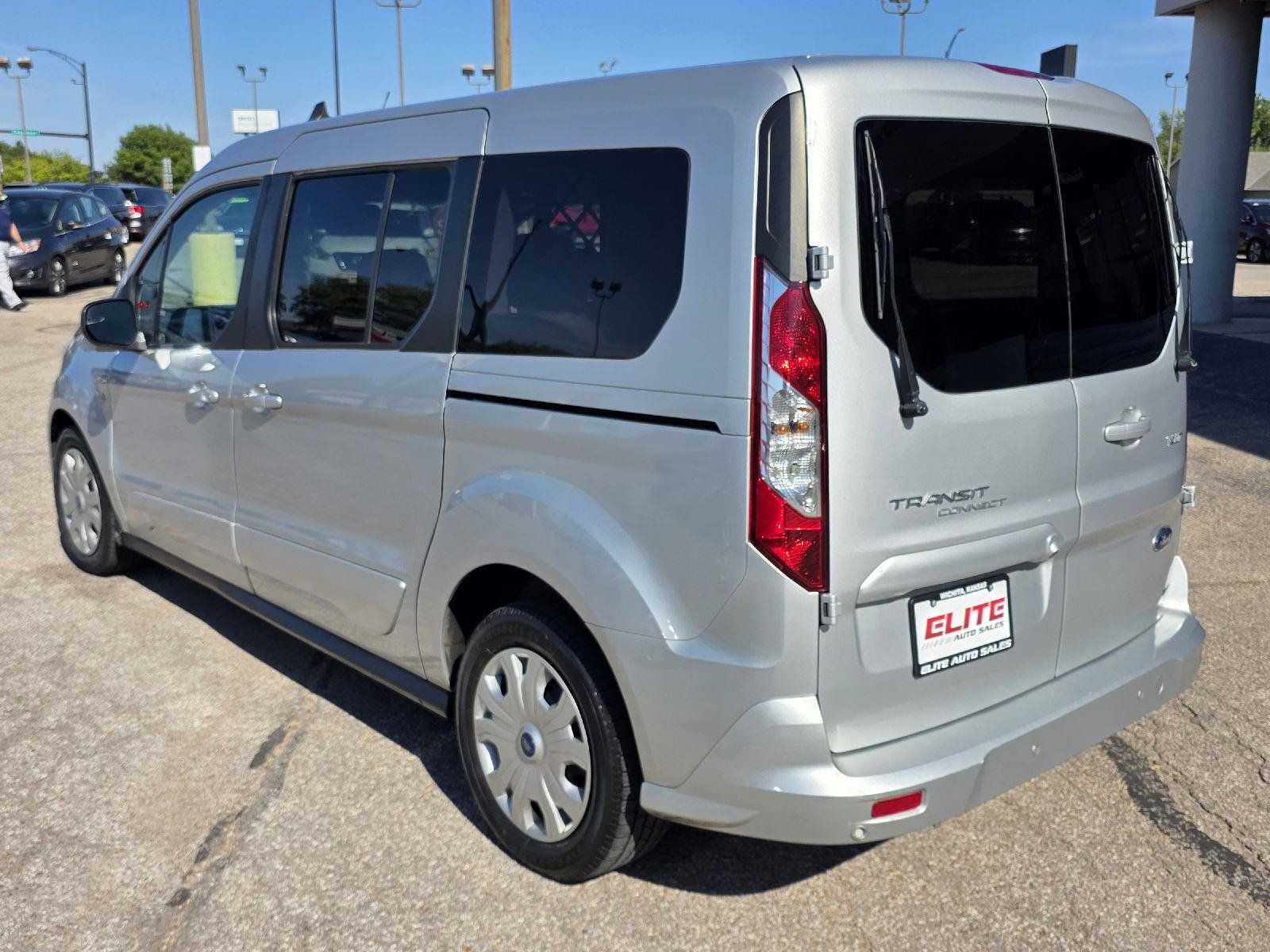 Used 2022 Ford Transit Connect XLT FWD image 7