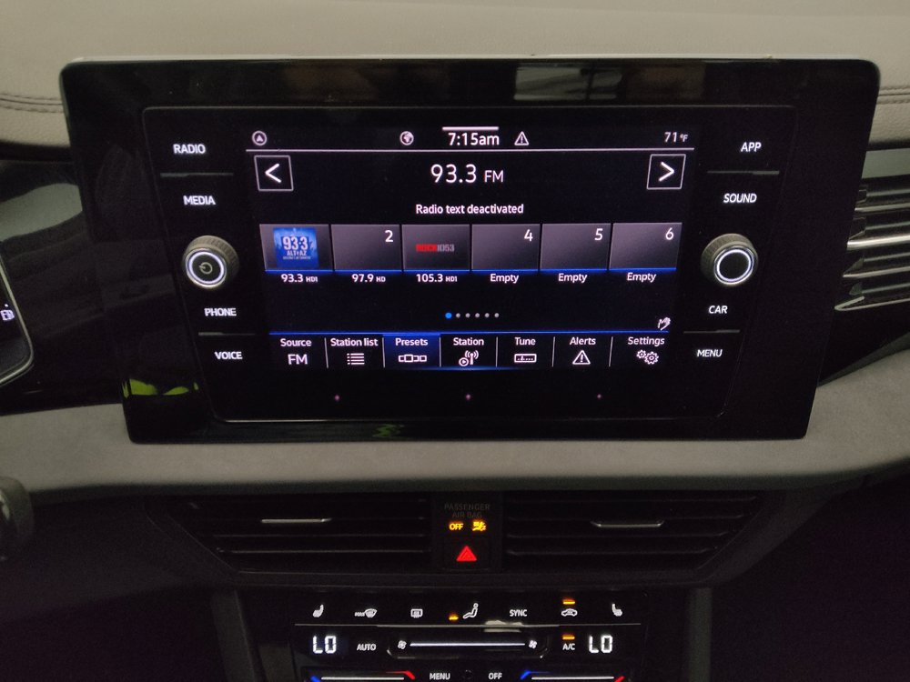 Used 2025 Volkswagen Jetta SE FWD image 25
