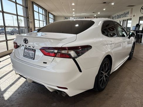 Used 2023 Toyota Camry SE w/ Protection Package (Q2) (TMS) FWD image 2