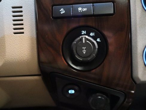Used 2015 Ford F350 Lariat w/ Lariat Ultimate Package AWD/4WD image 41