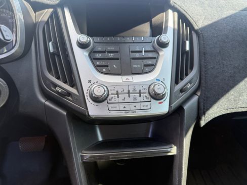 Used 2017 Chevrolet Equinox Premier w/ Enhanced Convenience Package image 8