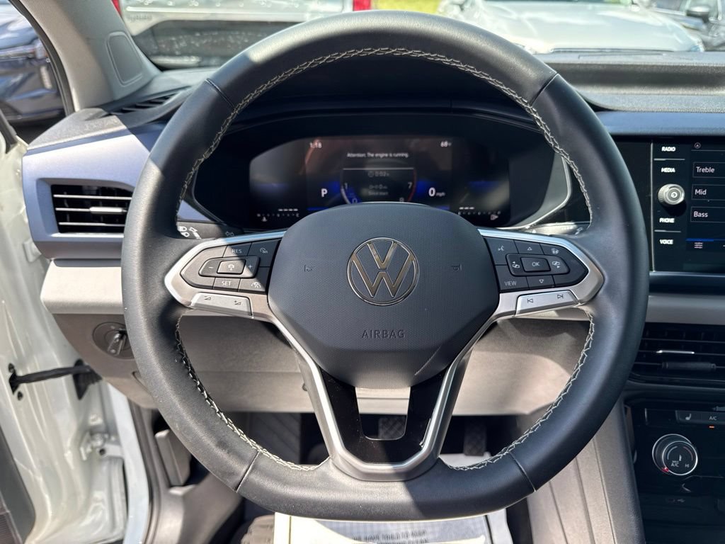 Certified 2023 Volkswagen Taos SE FWD image 15