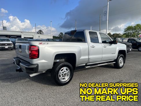 Used 2017 Chevrolet Silverado 2500 LT w/ LT Convenience Package AWD/4WD image 2