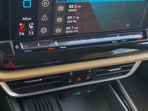 Used 2025 Volkswagen Atlas Cross Sport SE image 21