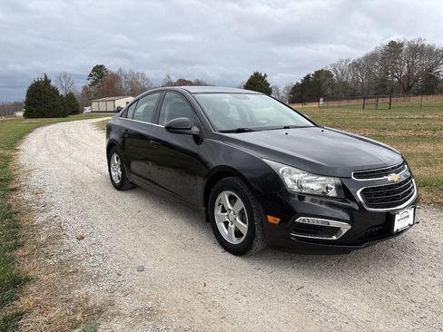 Used 2016 Chevrolet Cruze LT image 10