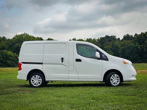 Used 2021 Nissan NV200 SV w/ Back Door Glass Package FWD image 2