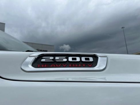 Used 2024 RAM 2500 Laramie AWD/4WD image 16