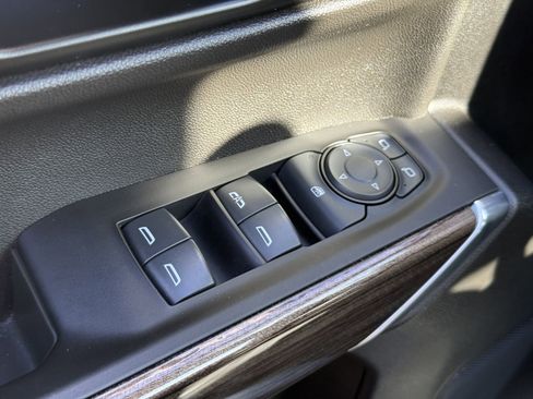 Used 2022 Chevrolet Silverado 1500 LT image 16