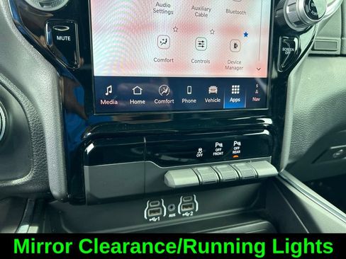 Used 2025 RAM 1500 Laramie AWD/4WD image 41