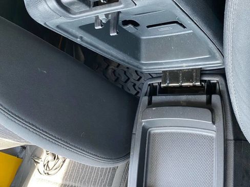 Used 2011 Jeep Wrangler Unlimited Sport image 25