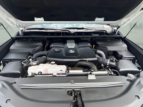 Used 2025 Lexus LX 600 4WD w/ Accessory Package (2T) image 34