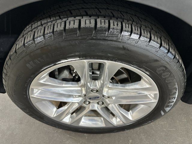 Used 2016 Ford Explorer Limited w/ Equipment Group 301A AWD/4WD image 23