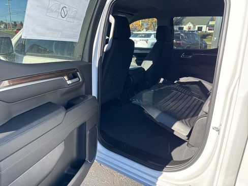 New 2025 Chevrolet Silverado 1500 LT image 10