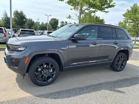 Used 2024 Jeep Grand Cherokee Limited 4xe AWD/4WD image 5