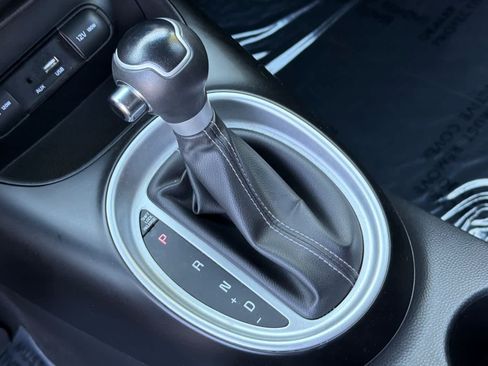 Used 2019 Kia Soul + FWD image 23