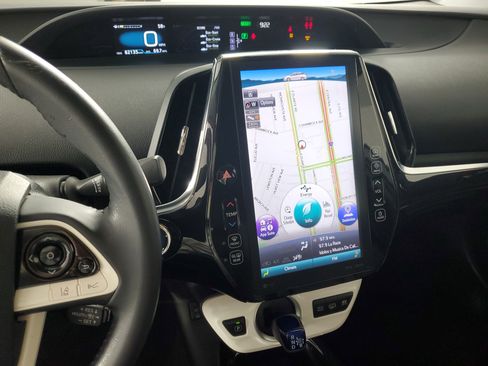 Used 2017 Toyota Prius Prime Advanced image 16