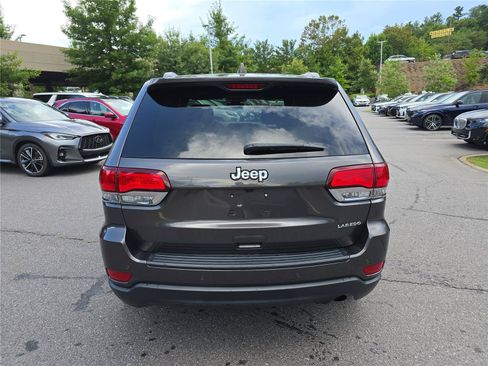 Used 2021 Jeep Grand Cherokee Laredo RWD image 4