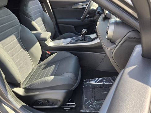 Used 2024 Alfa Romeo Tonale Ti image 16