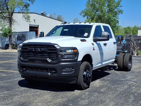 New 2026 RAM 3500 Tradesman image 2