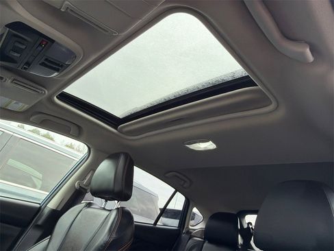 Used 2023 Subaru Crosstrek 2.5i Limited w/ Popular Package #3 image 32