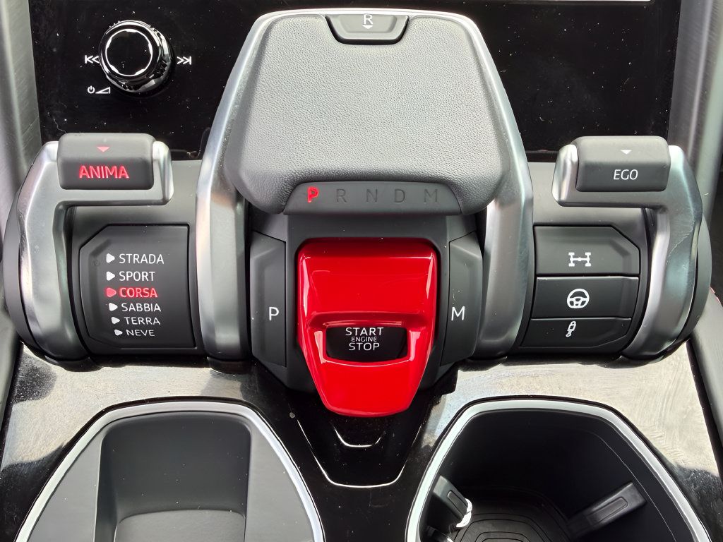 Used 2021 Lamborghini Urus AWD/4WD image 70