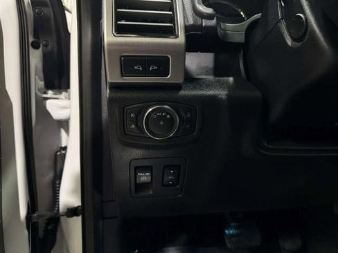 Used 2020 Ford F150 Platinum w/ Equipment Group 701A Luxury AWD/4WD image 28