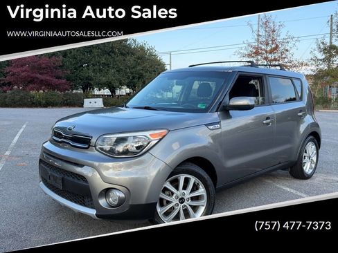 Used 2018 Kia Soul + image 1