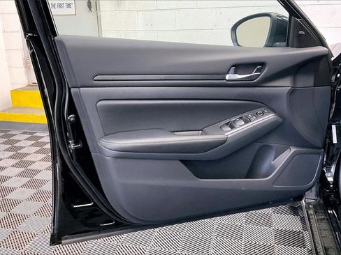 Certified 2024 Nissan Altima 2.5 SV w/ SV Premium Package image 24