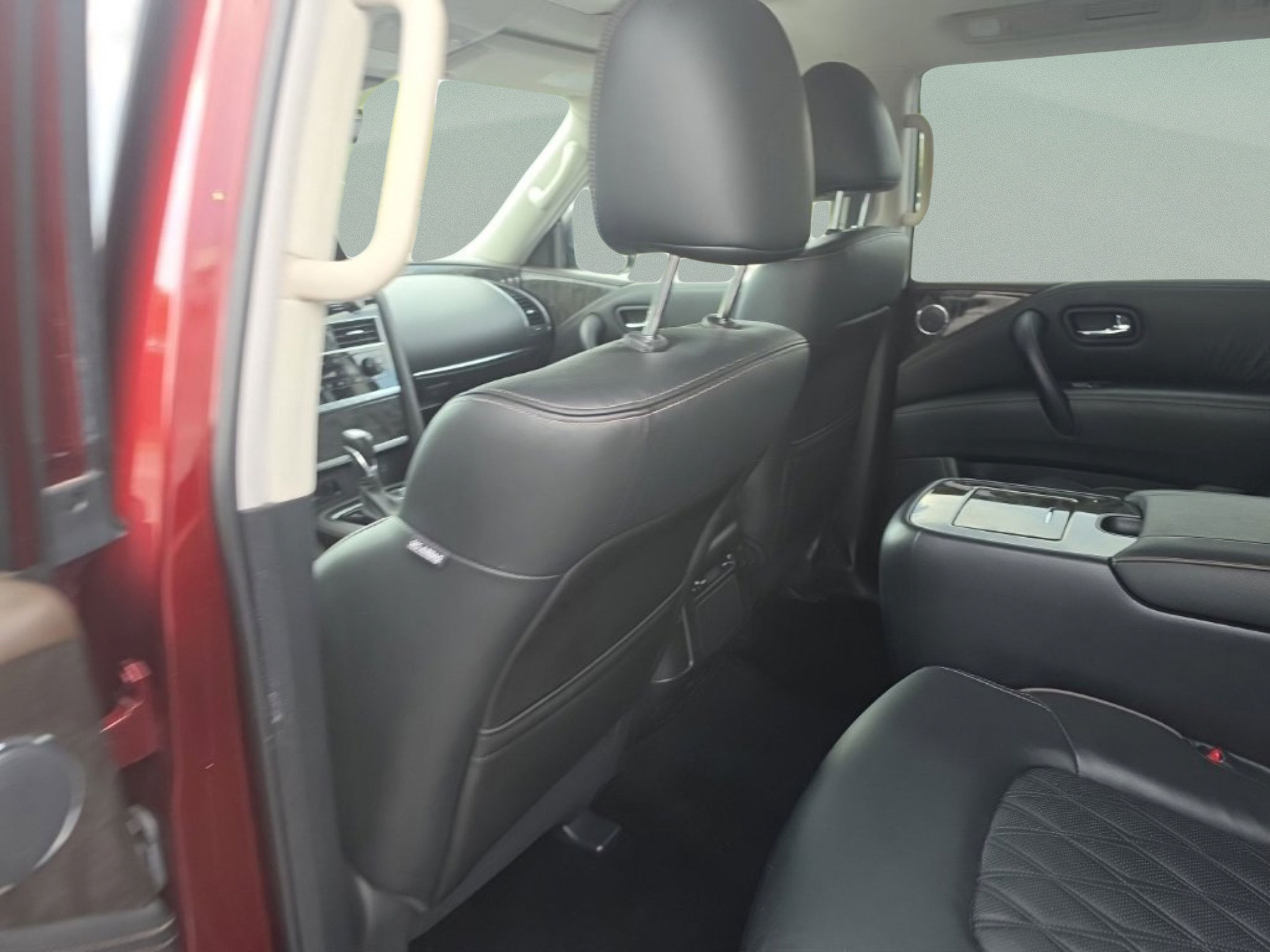 Used 2024 Nissan Armada Platinum w/ Captain's Chairs Package RWD image 22
