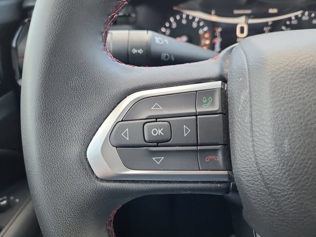 Used 2025 Jeep Compass Trailhawk AWD/4WD image 27