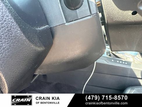 Used 2017 Ford Explorer XLT w/ Equipment Group 202A AWD/4WD image 11
