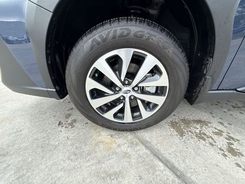 Used 2025 Subaru Outback Premium image 10