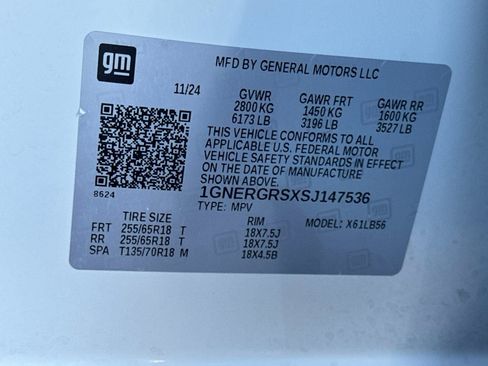 Used 2025 Chevrolet Traverse LT FWD image 33