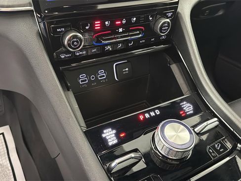 Used 2023 Jeep Grand Cherokee L Overland image 21