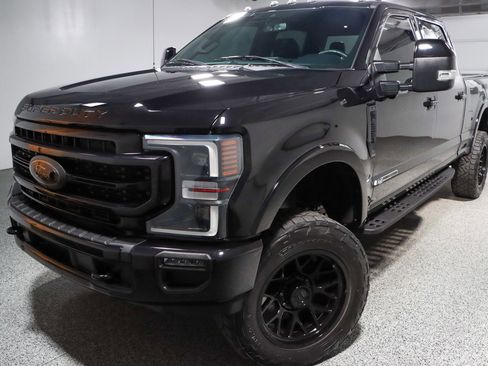 Used 2022 Ford F250 Lariat w/ Tremor Off-Road Package image 34