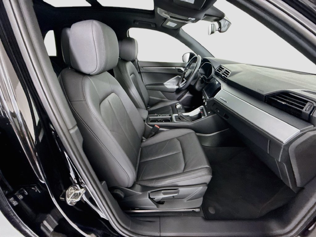 Used 2020 Audi Q3 2.0T Premium w/ Convenience Package AWD/4WD image 20