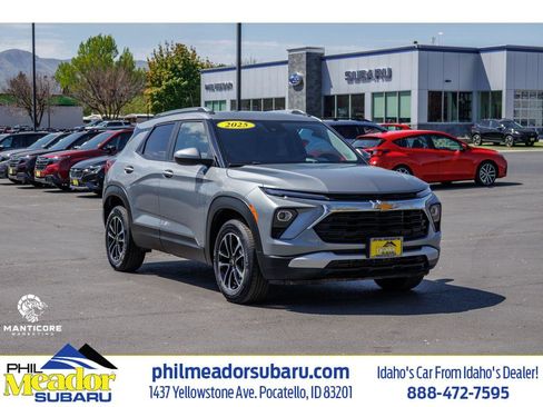 Used 2025 Chevrolet TrailBlazer LT AWD/4WD image 1