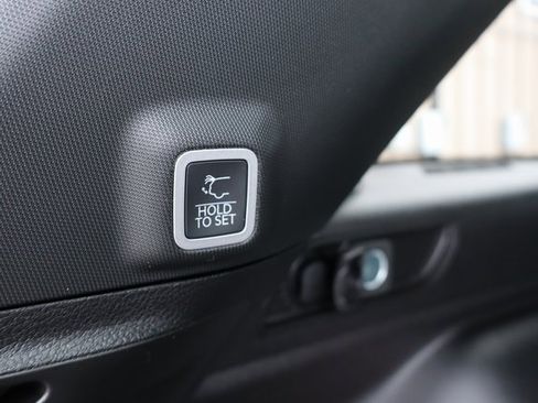 New 2025 Jeep Grand Cherokee Altitude image 33