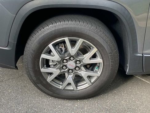 Used 2022 GMC Acadia SLE FWD image 6
