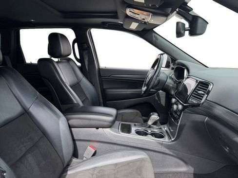 Used 2020 Jeep Grand Cherokee Altitude image 17