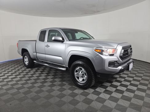 Used 2021 Toyota Tacoma SR w/ SR Convenience Package RWD image 2