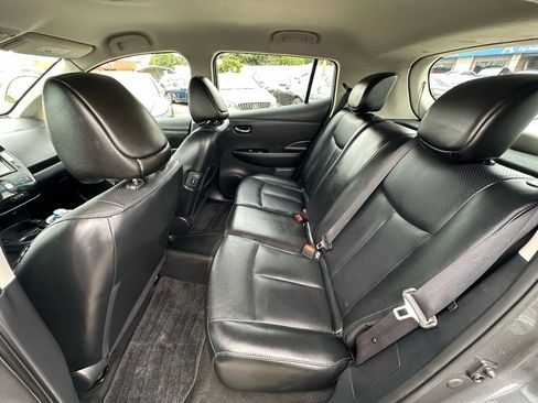 Used 2017 Nissan Leaf SL image 17