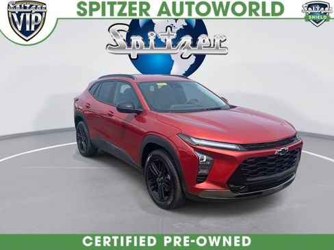 Used 2024 Chevrolet Trax ACTIV w/ Driver Confidence Package FWD image 2