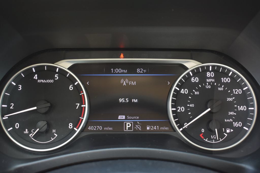 Used 2025 Nissan Sentra SV FWD image 10