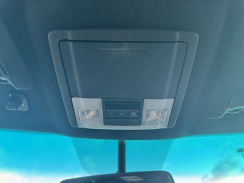 Used 2016 Ford Explorer Sport image 18