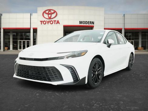 New 2026 Toyota Camry SE image 11